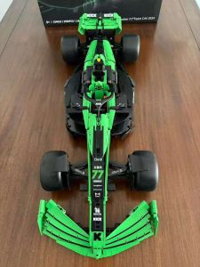 Kick Sauber F1 Team C44 C64010W photo review