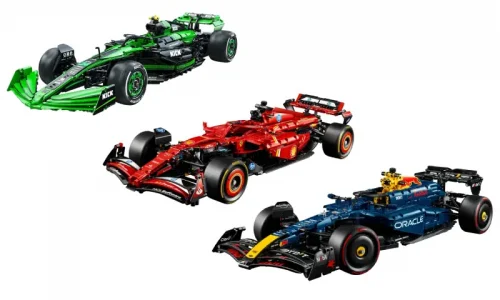 Lego and CaDA F1 models in 1/8 scale