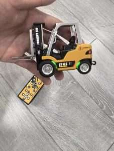 RC Forklift In Mini Scale photo review