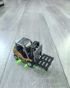 RC Forklift In Mini Scale photo review