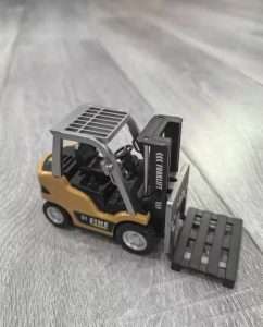 RC Forklift In Mini Scale photo review