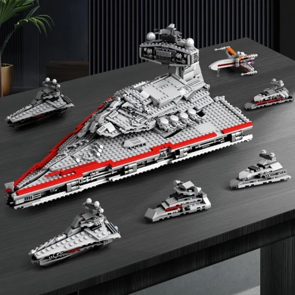 Reobrix 99007 spacecraft battle