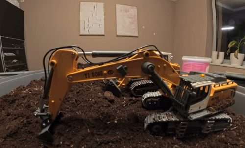 Discover Yigong 970 RC Excavator photo review