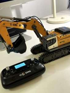 Discover Yigong 970 RC Excavator photo review