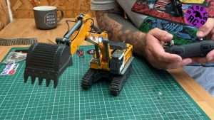 YiGong RC Excavator 970
