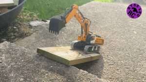 YiGong RC Excavator 970